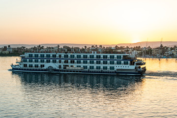 Crociera sul Nilo e Lago Nasser con Cleopatra Travel